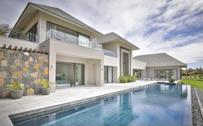 Villa Fairways à vendre à Anahita – L'Art de Vivre Haut de Gamme face au Golf