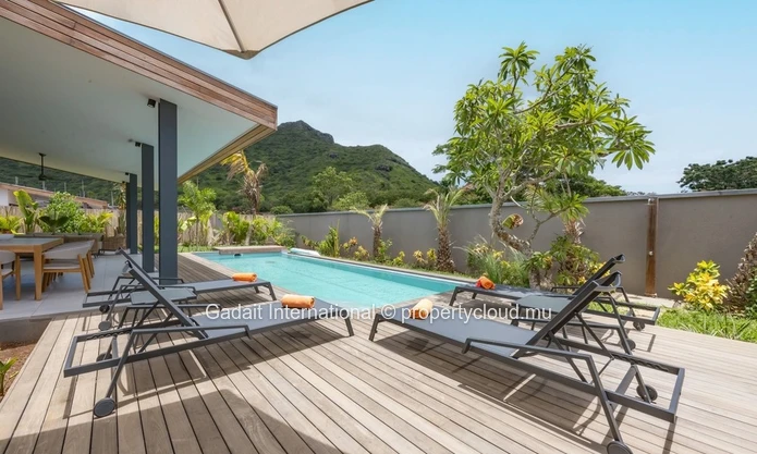 Luxury villa in gated estate with golf and beach access | Mauritius