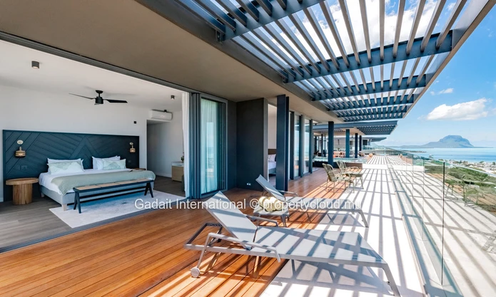 Luxury Penthouse in Mauritius – Panoramic Sea View & 5-Star Resort Living