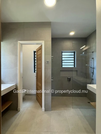 Luxury Apartment for Rent in Belle Vue Harel, Mauritius – Secure Residence with Swimming Pool and Mountain Views