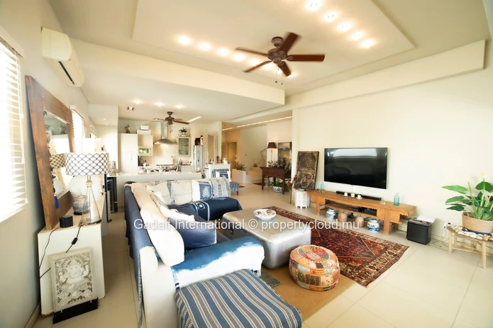 For rent magnificent 4 bedroom villa in the west coast of Tamarin