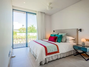 5 Bedroom Villa