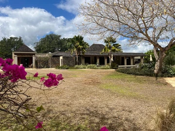 4 Bedroom Villa