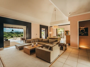 4 Bedroom Villa