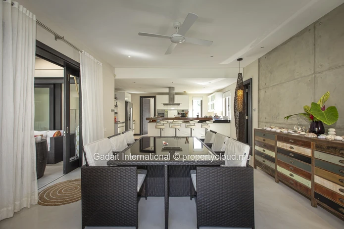 Villa contemporaine avec piscine et jardin tropical à vendre | Anahita Golf & Spa Resort Beau Champ