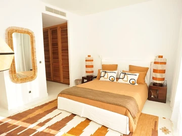 5 Bedroom Villa
