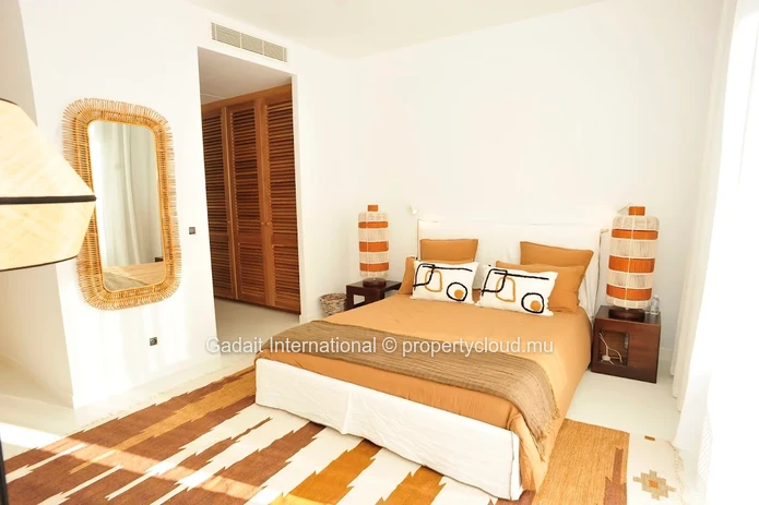 An Elegant and Distinguished Property: A Luxurious Villa Perfect for Refined Connoisseurs