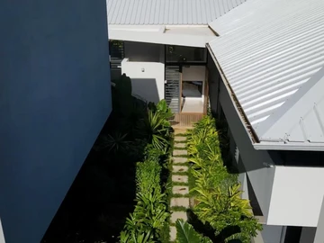 5 Bedroom Villa