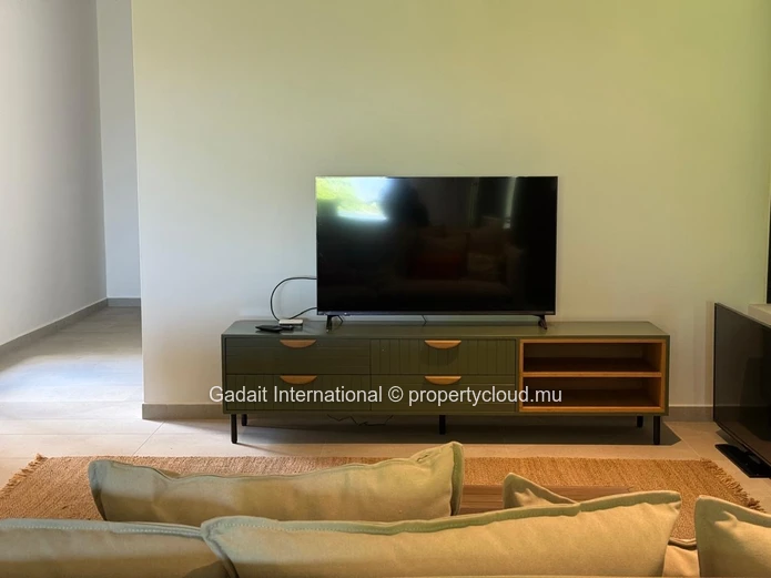 Luxury Apartment for Rent in Belle Vue Harel, Mauritius – Secure Residence with Swimming Pool and Mountain Views