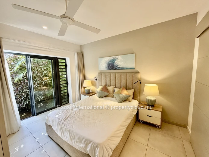 3-bedroom ground-floor apartment with covered terrace – Pointe aux Canonniers
