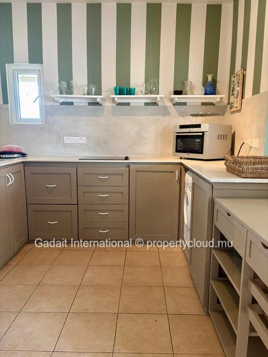 Penthouse à vendre à Jardin du Cap – À deux pas de la plage de Bain Bœuf