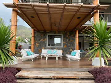 6 Bedroom Villa