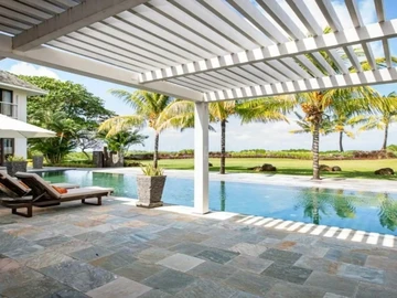 5 Bedroom Villa