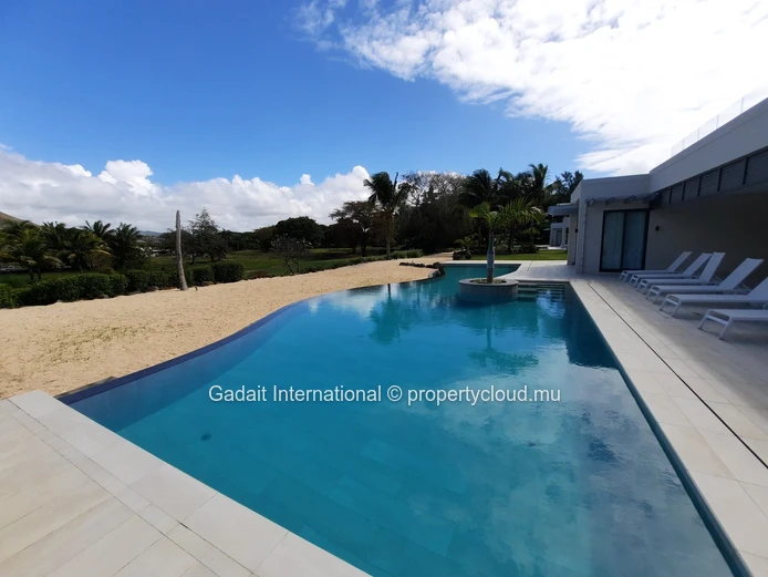 Superbe Villa à Louer – 4 chambres avec vue sur le Golf | Anahita Beau Champ