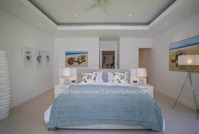 Exceptional villa with panoramic golf view at Anahita Beau Champ