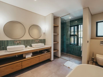 4 Bedroom Villa