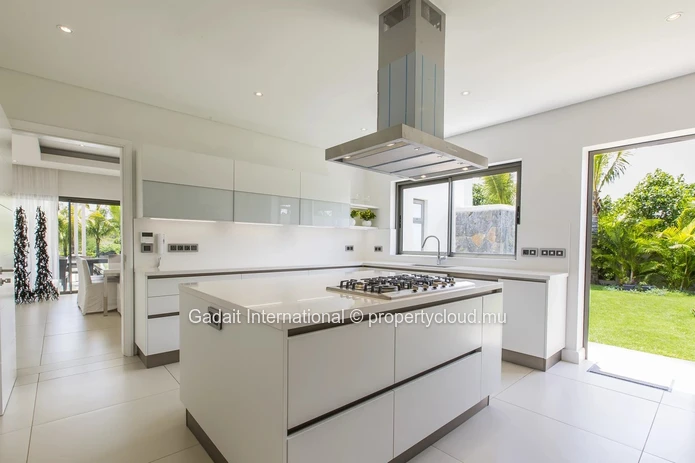 Exceptional villa with panoramic golf view at Anahita Beau Champ