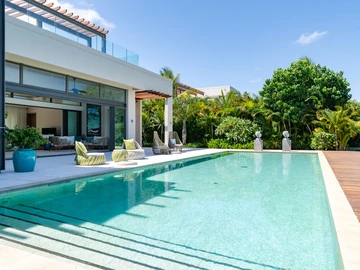 4 Bedroom Villa