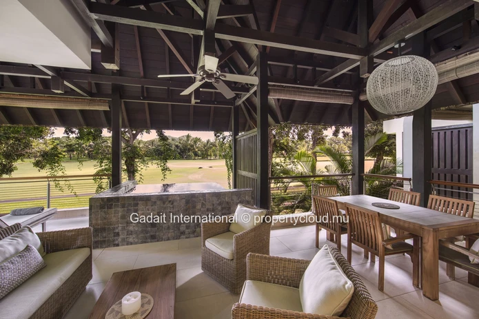 Vista: Apartment for rent with golf view | Anahita Beau Champ