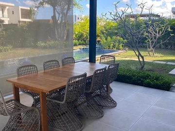 4 Bedroom Villa