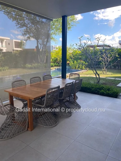 Contemporary 4-Bedroom Villa with Private Pool and Sea View – Akasha Estate, Tamarin