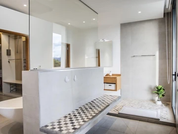 5 Bedroom Villa