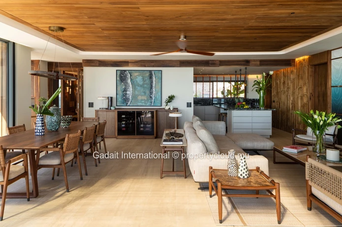Penthouse LOÉ – An Exceptional Rental in Rivière Noire, Mauritius