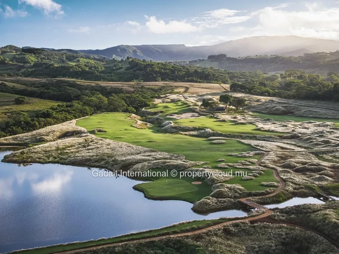 Villa de luxe 4 chambres à vendre avec vue sur le golf et l'océan, île Maurice