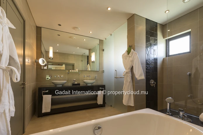 Prestige rental : 2+1 bedroom apartment with private pool & golf view | Anahita Golf & Spa Resort Beau Champ