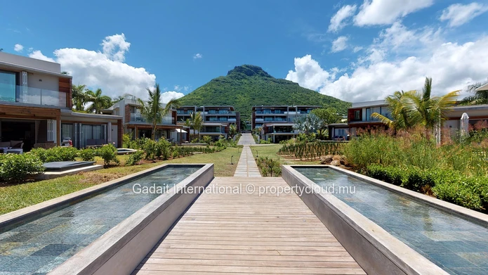 À Vendre – Penthouse d'Exception à Manta Cove, Rivière Noire | Île Maurice