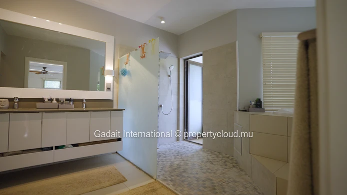 Exclusive penthouse in Tamarin, a prime investment opportunity