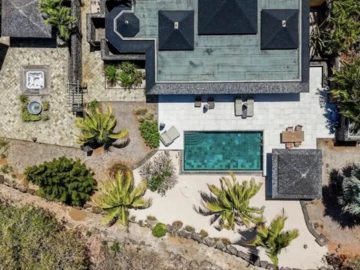 5 Bedroom Villa