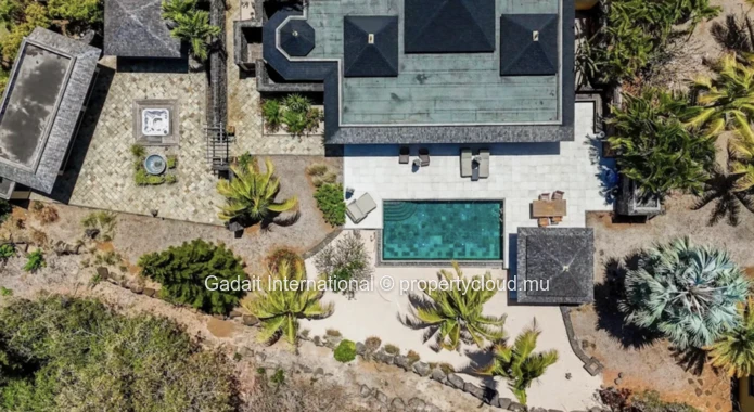 Luxury villa with 5 bedrooms and unobstructed views for sale | Tamarina Golf Resort, Mauritius