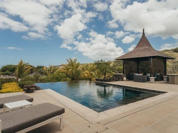 4 Bedroom Villa