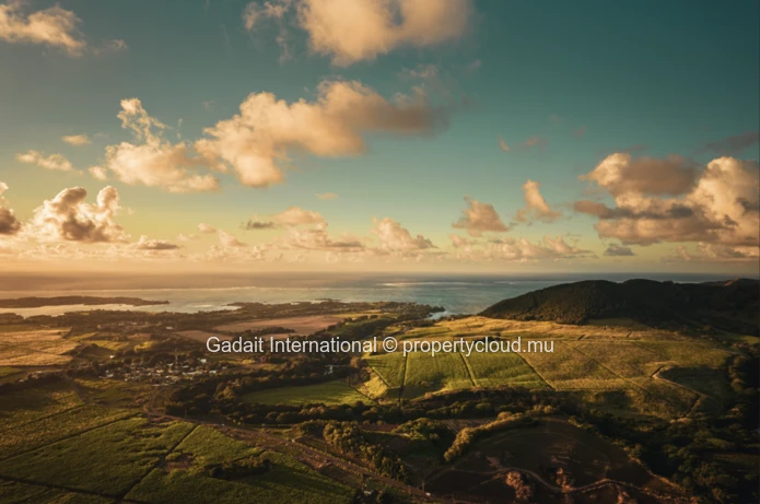 Exceptional Penthouse in Anahita Beau Champ – Panoramic Views and Contemporary Luxury