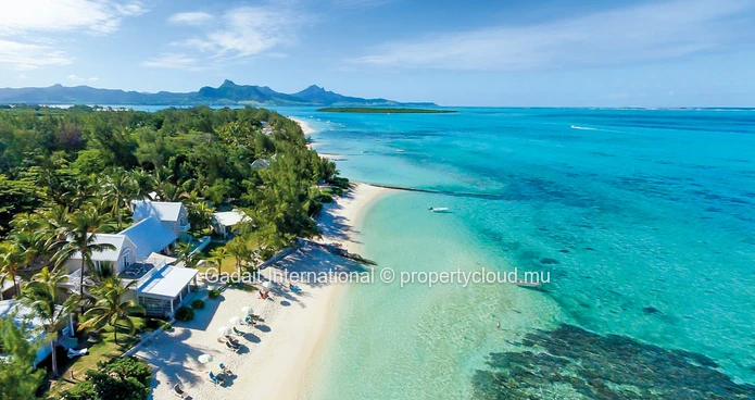 À vendre, villa de 3 chambres avec piscine à Pointe d'Esny Maurice