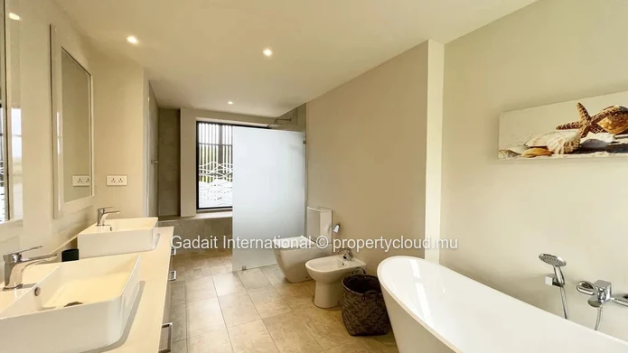 Villa de luxe avec vue sur le golf dans un cadre tropical à vendre | Héritage Bel Ombre
