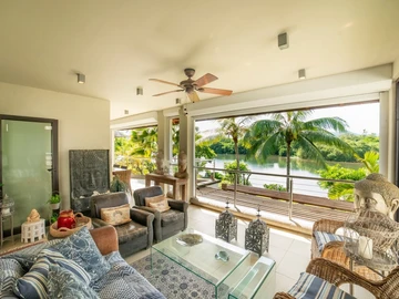 4 Bedroom Villa