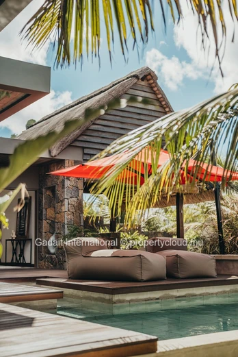 Luxury 4-Bedroom Villa in Grand Baie – Spectacular Volumes and Tropical Lifestyle in Mauritius