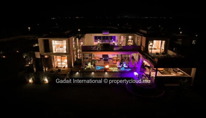 Villa de luxe à Anahita Golf & Resort – Mer, golf, prestige