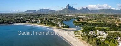Exclusive Waterfront Penthouse in Tamarin, Mauritius – Luxury Property Accessible to Foreign Buyers