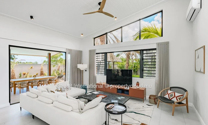Luxury villa in gated estate with golf and beach access | Mauritius
