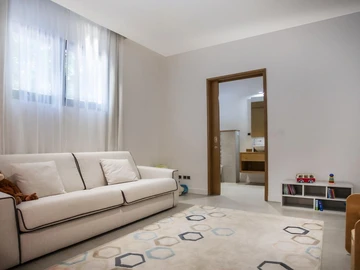 5 Bedroom Villa