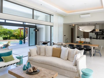 4 Bedroom Villa