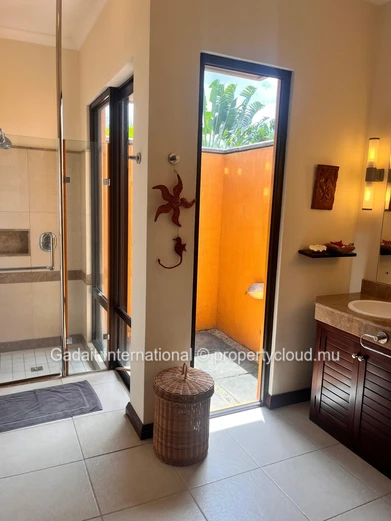 Luxury villa for sale in Tamarina Golf Estate – Exceptional property in Mauritius