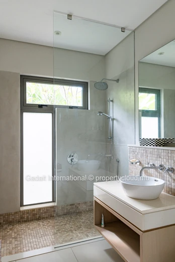 Villa contemporaine avec vue golf et piscine privée à vendre | Anahita Golf & Spa Resort