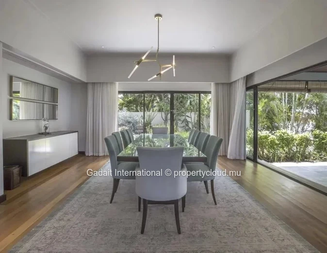 Investissez dans cette villa à l'est de l'île Maurice avec plage privée et accès golf