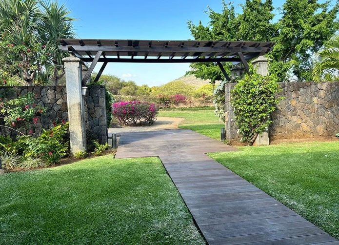 Investing in a luxury villa on the Tamarina golf course in West Mauritius