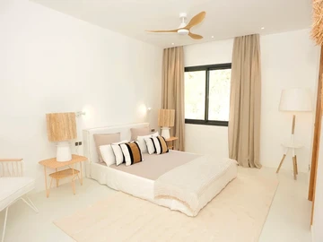5 Bedroom Villa