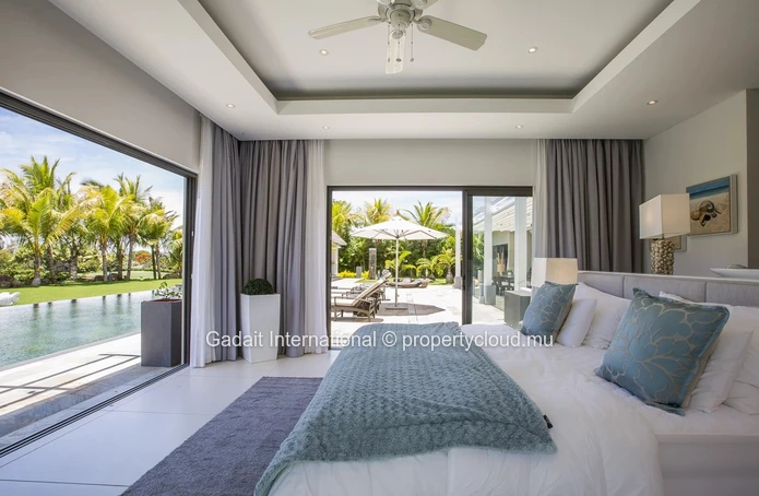 Exceptional villa with panoramic golf view at Anahita Beau Champ
